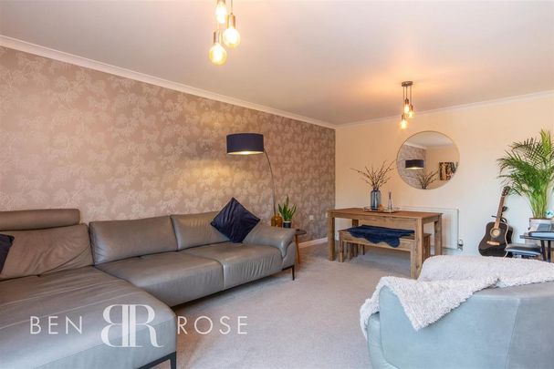 4 bedroom townhouse to rent - Photo 1