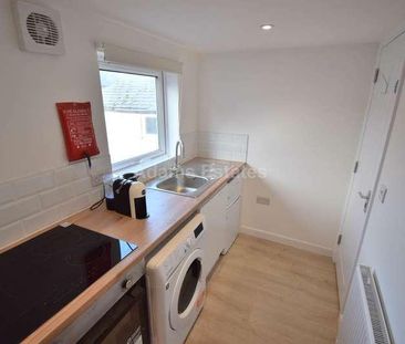 Connaught Road, Reading, RG30 - Photo 1