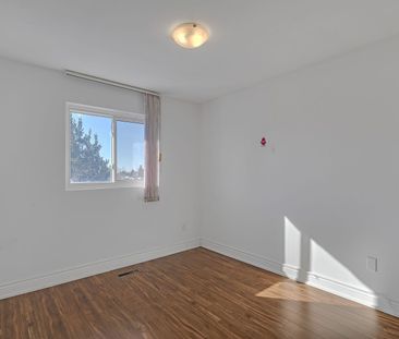 For Lease - 37 Banner Crescent, Ajax, Ontario - Photo 4