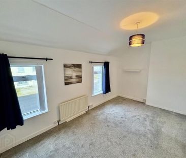 77 New Harbour Road, Portavogie, Newtownards, BT22 1EB - Photo 6
