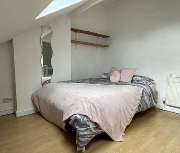 1 bedroom in a flat share to rent - Photo 5