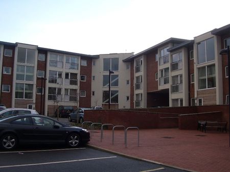 2 Bed Flat, Kirk Beston Close, LS11 - Photo 5