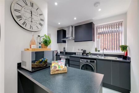 2 bedroom maisonette to rent - Photo 3