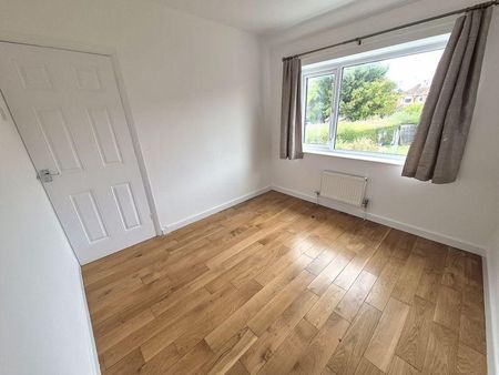 3 bedroom semi-detached house to rent - Photo 4