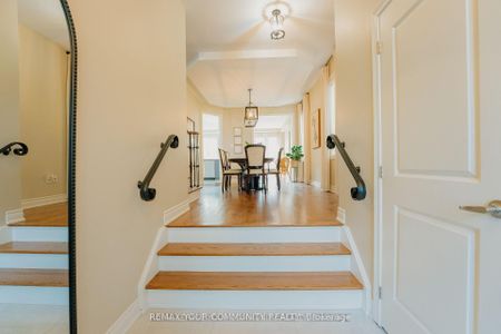 For Lease - 117 Hansard Drive, Vaughan, Ontario - Photo 4