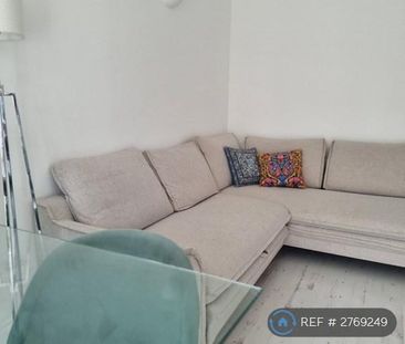 4 bedroom bungalow to rent - Photo 1