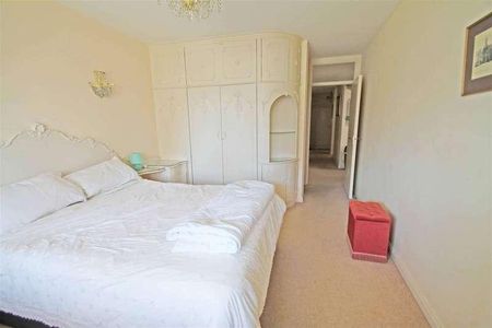 Grand Avenue, Hove, BN3 - Photo 5