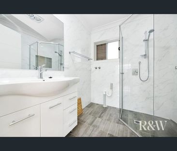 Private & Modern Two-Bedroom Accommodation - Photo 4