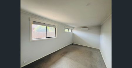 Beautifully Renovated 3-Bedroom Family Home in a Prime Location - Photo 4