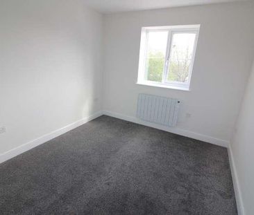 The Old Mitre, Bursnips Rd, Essington, WV11 - Photo 4