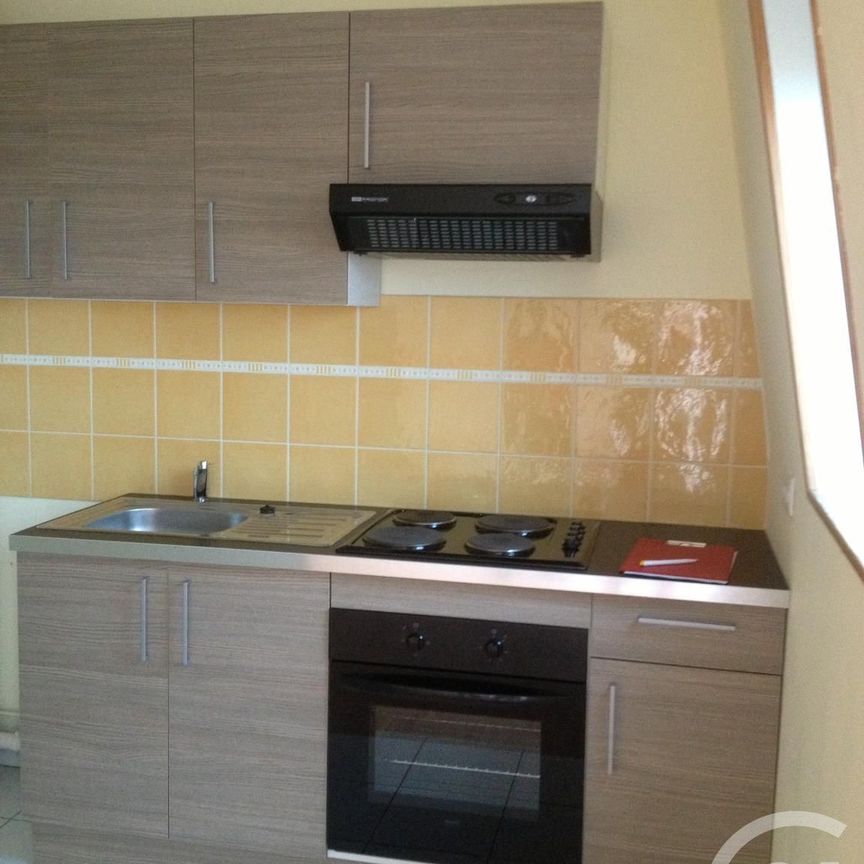 Location Appartement 2 pièces 38m² CREPY EN VALOIS 60800 - Photo 1