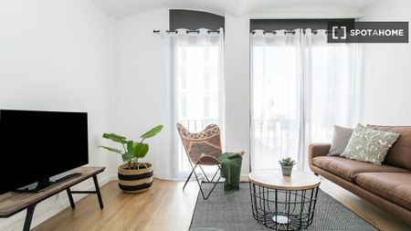3 room luxury Flat for rent in Barcelona, Catalonia - Photo 4