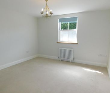 2 bedroom ground floor maisonette to rent - Photo 4