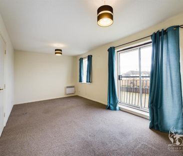 Timber Court, Grays, RM17 - Photo 1
