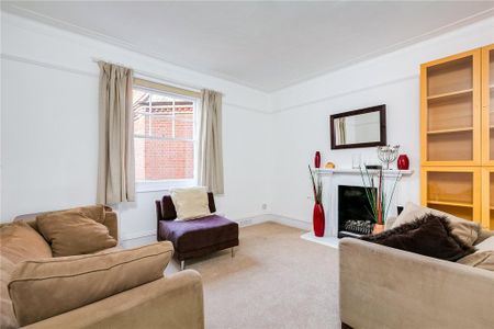 3 bedroom flat to rent - Photo 4