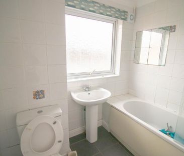 3 bedroom terraced house to rent - Photo 6