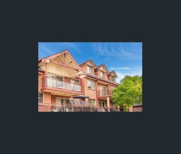 Two bedroom unit in a prime location - Photo 5