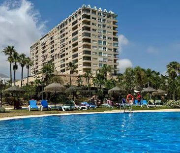 Alquiler de piso en Calle El Coloso - Photo 1