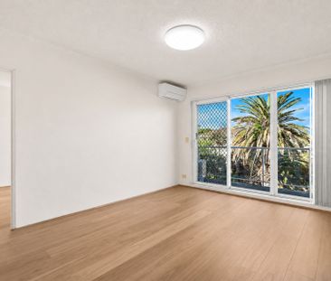 Coastal Living in Prime Cronulla Location - Photo 6