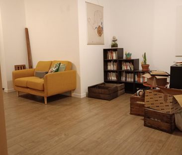 VERNOU SUR BRENNE Centre village, à côté des commerces - Photo 1