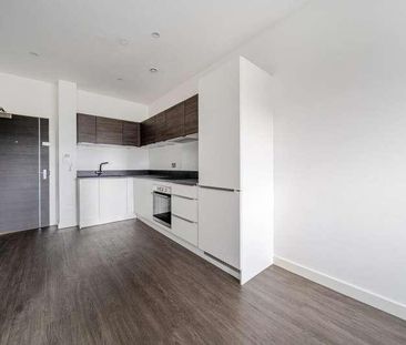 Bracknell, Berkshire, RG12 - Photo 3