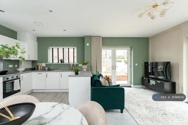 2 bedroom flat to rent - Photo 1