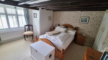 4 bedroom detached house to rent - Photo 5