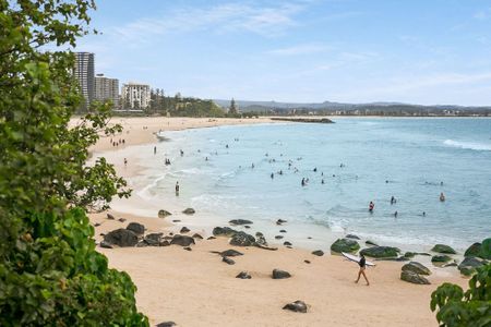 FURNISHED BEACHFRONT UNIT WITH STUNNING VIEWS - Photo 3