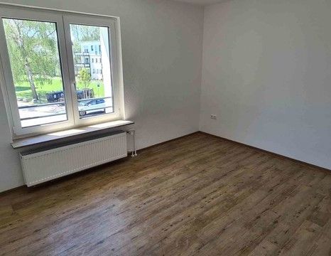 Frisch renoviert,-umfangreich modernisiert - Foto 1
