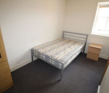 8 Bed Student Accommodation - Photo 3