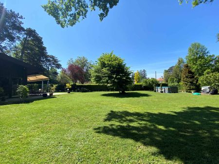 Maison individuelle de 8 pièces avec magnifique jardin - Photo 3