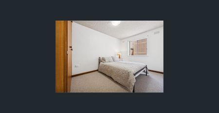 Stylish & Low-Maintenance Living - Photo 4