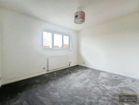 Warrington Square, Billericay, Essex - Photo 4