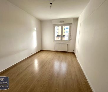 Location Appartement 3 pièces 69m² ST ETIENNE 42000 - Photo 4