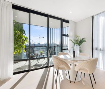 Modern Apartment in the Heart of Bondi Junction - Photo 6