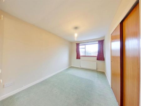 4 bedroom detached house to rent - Photo 5