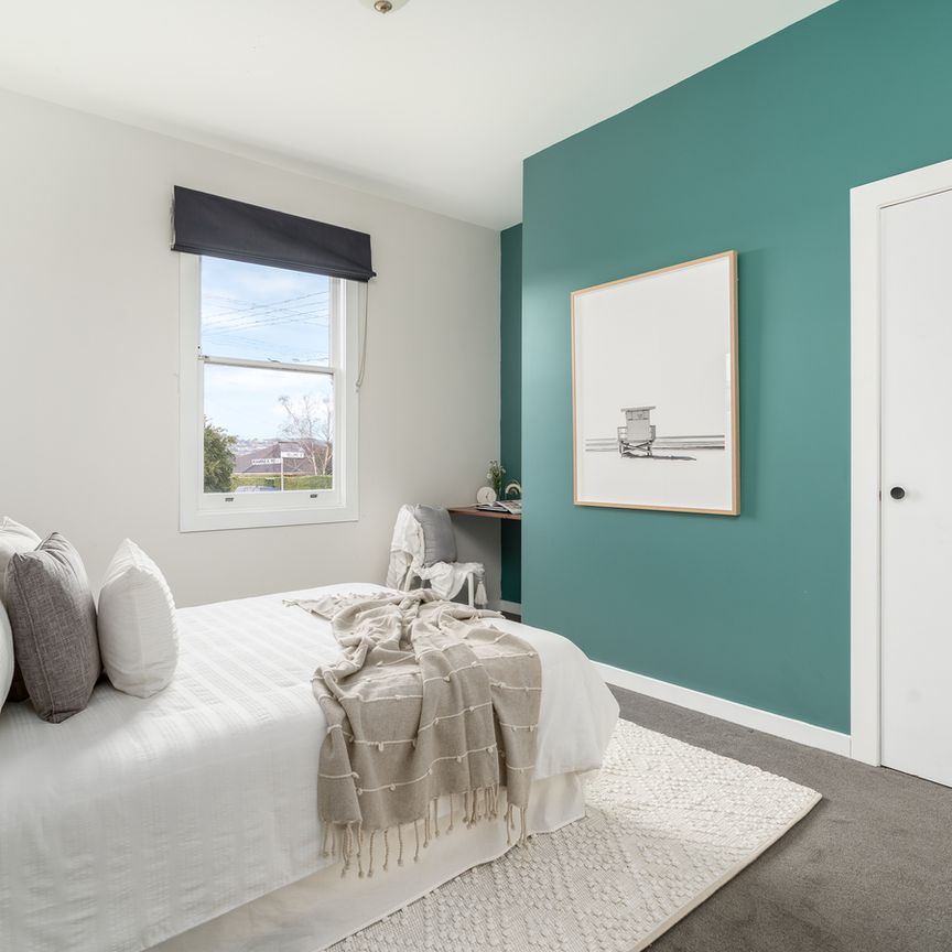 15 Nelumie Street Lindisfarne TAS 7015 Australia - Photo 1