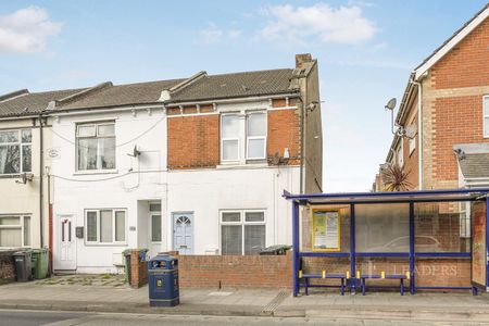 2 bedroom apartment to rent Copnor Road, Portsmouth, Hampshire, PO3 - Photo 5
