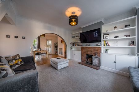 2 Bed End Terrace, St Johns Road, RG4 - Photo 2