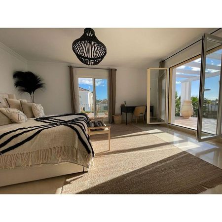 Luxury House for rent in Nueva Andalucia, Andalusia - Photo 3