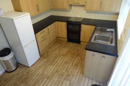 2 bedroom House To Let - Photo 4