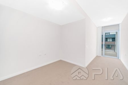 Fantastic One Bedroom + Enclosed Study Unit on first floor - Photo 5