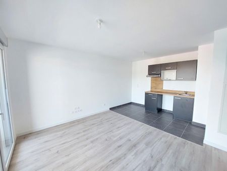 location Appartement T2 DE 41.09m² À JOUE LES TOURS - Photo 3