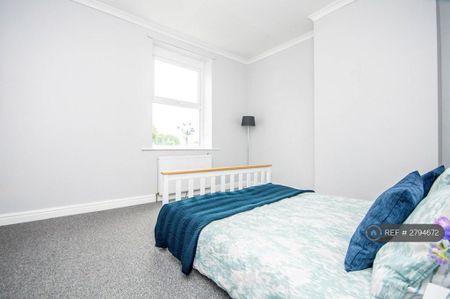 3 bedroom terraced house to rent - Photo 5