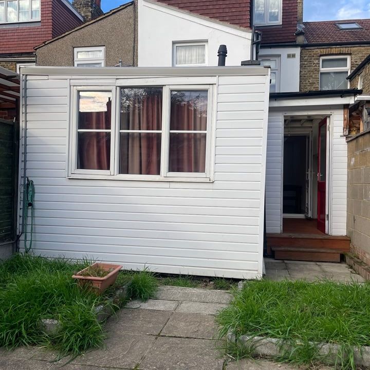 Studio Flat, London, N18 - Photo 1