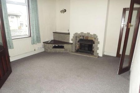 3 bed terraced house to rent in Lowerhouse Lane, Burnley, BB12 - Photo 5