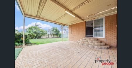 Charming Family Home - Photo 2