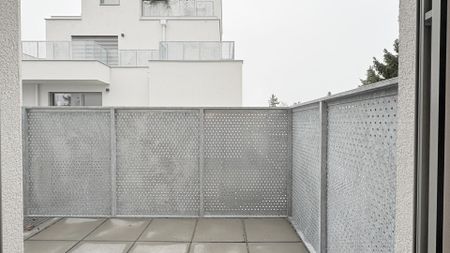 IN ESSLING/ 22., Schafflerhofstrasse/ Höchster Wohnkomfort mit Balkon, Stellplatz sogar erwünscht!! - Photo 4