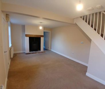 House to rent - Photo 2