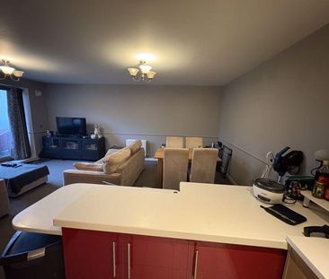 2 bedroom apartment to rent - Photo 3